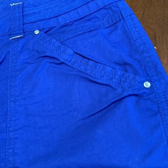 I.N.C international concepts Woman’s Shorts- shown cuffed or long - Picture 3 of 6